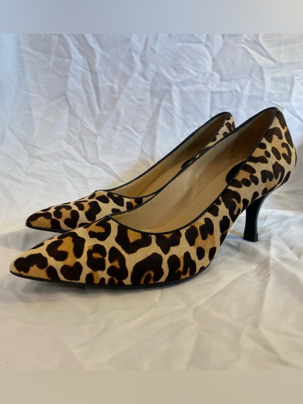 Cole Haan Leopard Print Pointed Toe Kitten Heels 6 Calf Hair